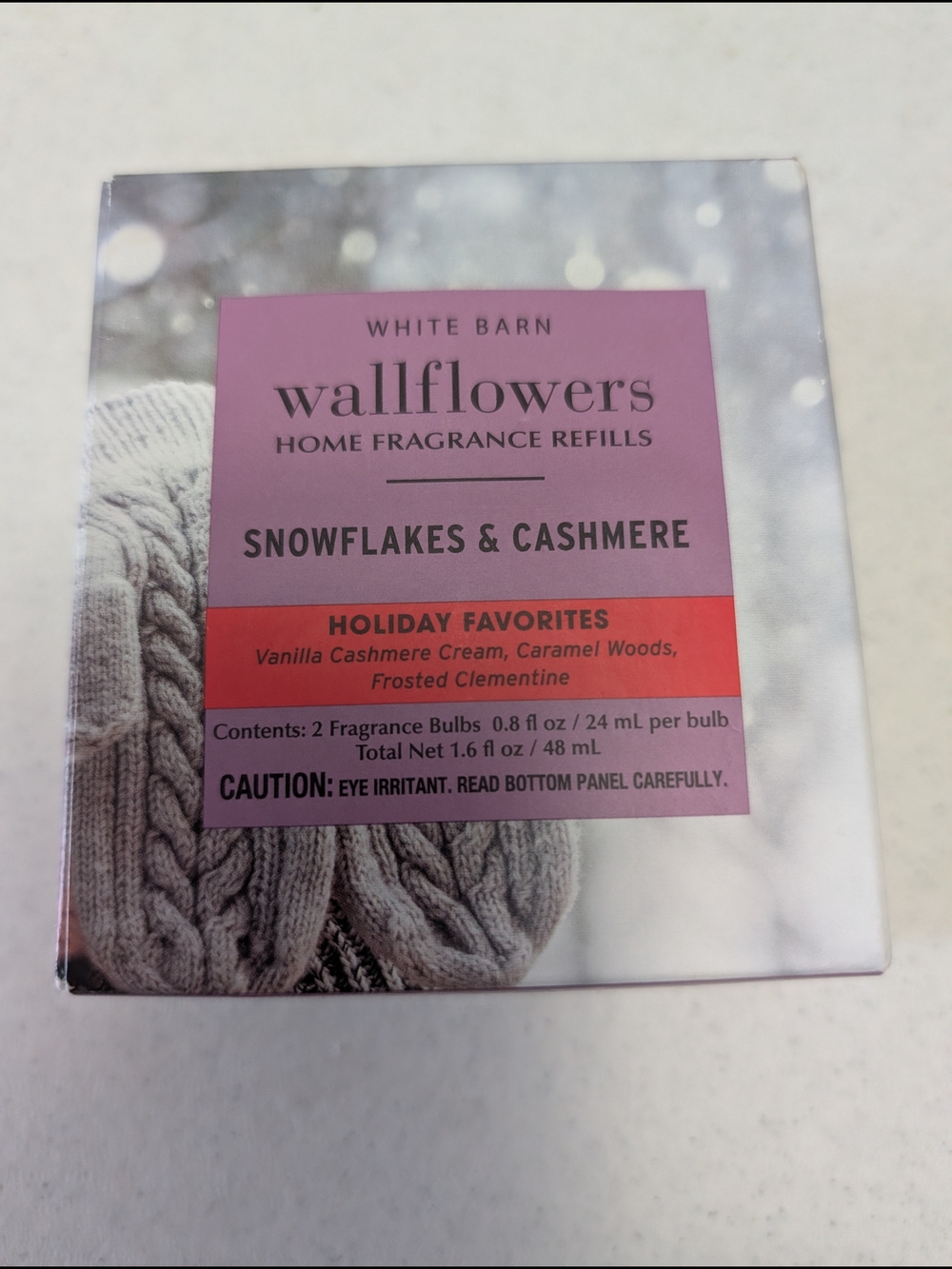 Bath & Body Works Wallflowers Snowflakes & Cashmere-2 Pack Fragrance Bulbs-NEW